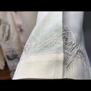 Men’s embroidered Hawaiian shirt